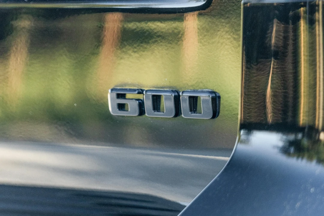 2023 Cadillac Escalade 5th Gen - Image 16 of 31