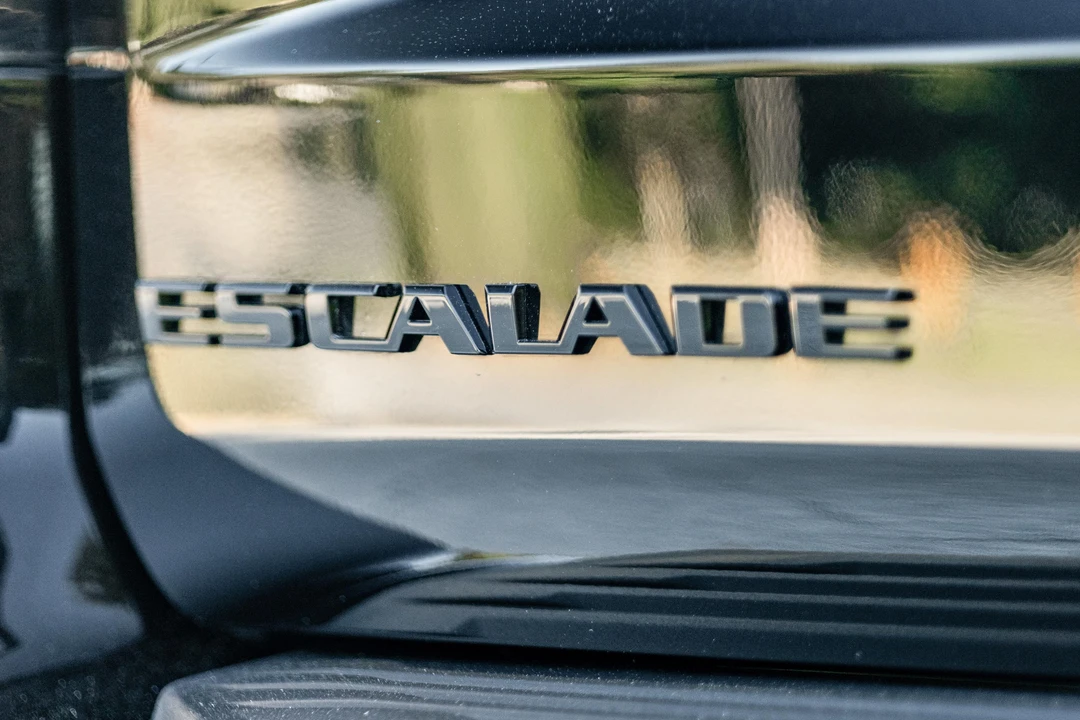 2023 Cadillac Escalade 5th Gen - Image 13 of 31