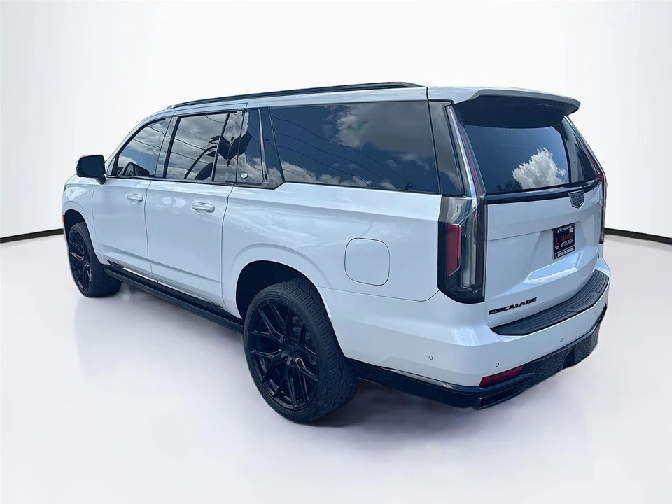 2023 Cadillac Escalade 5th Gen - Image 3 of 18