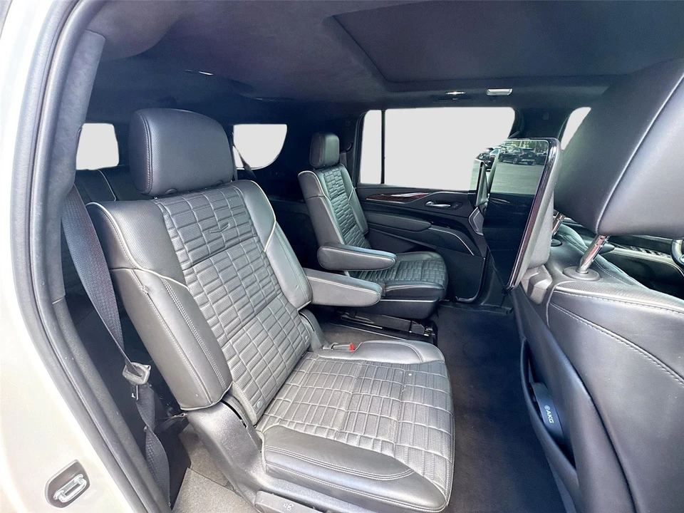 2023 Cadillac Escalade 5th Gen - Image 14 of 18