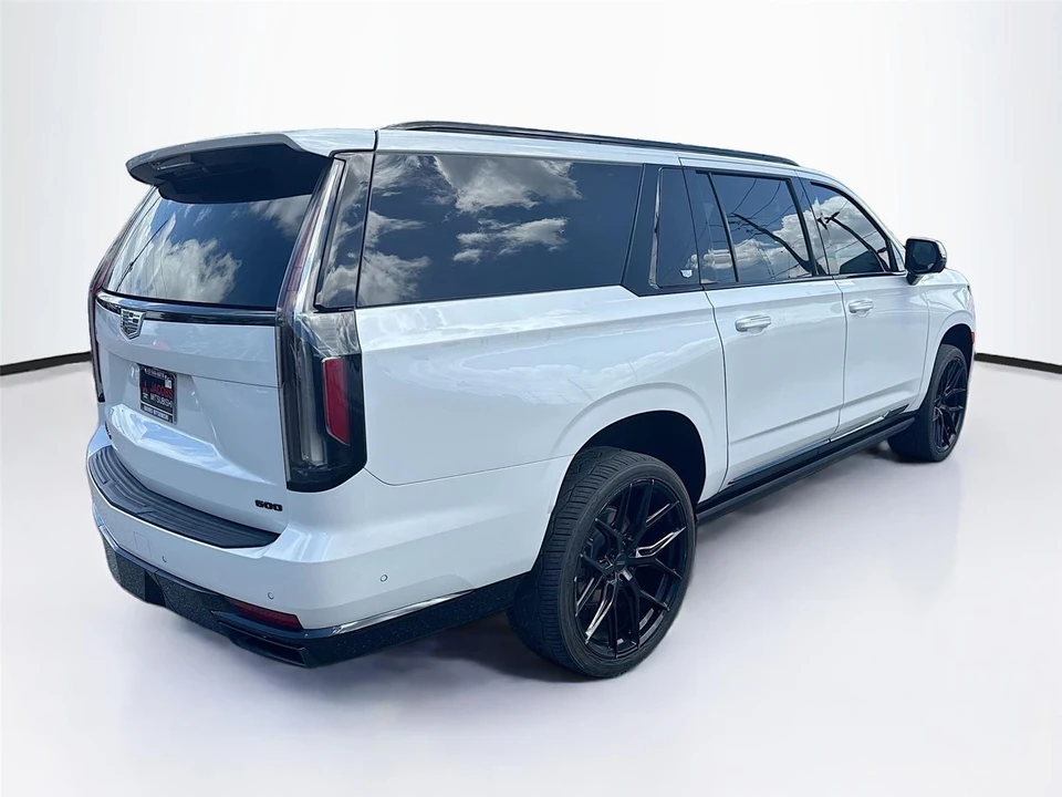 2023 Cadillac Escalade 5th Gen - Image 5 of 18