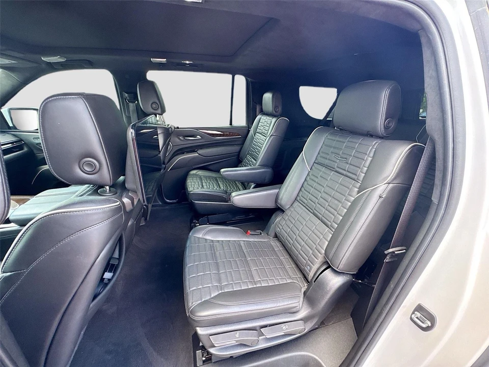 2023 Cadillac Escalade 5th Gen - Image 12 of 18