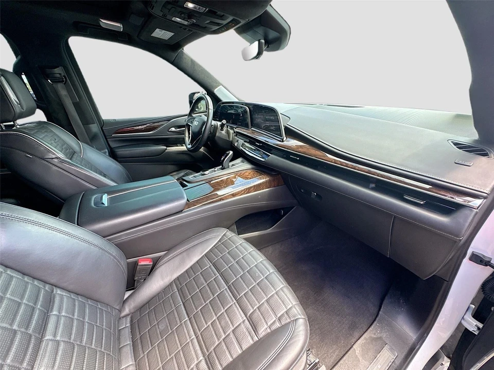 2023 Cadillac Escalade 5th Gen - Image 18 of 18