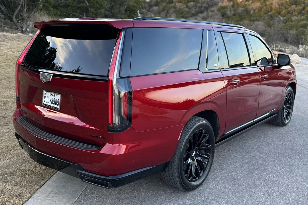 2023 Cadillac Escalade 5th Gen - Image 4 of 31