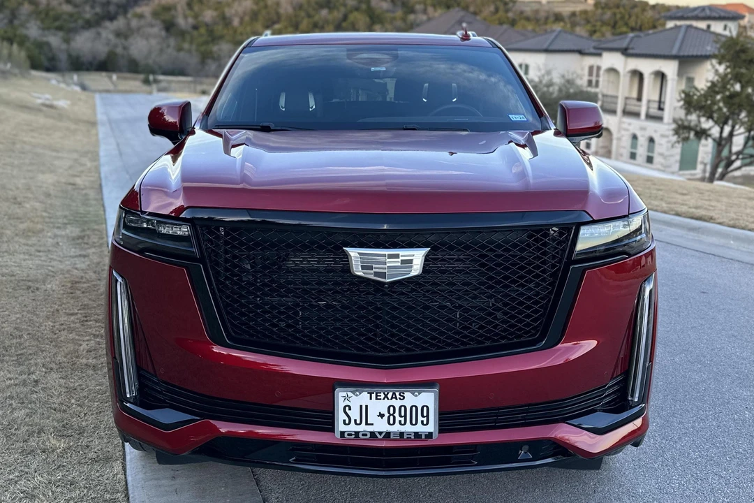 2023 Cadillac Escalade 5th Gen - Image 2 of 31