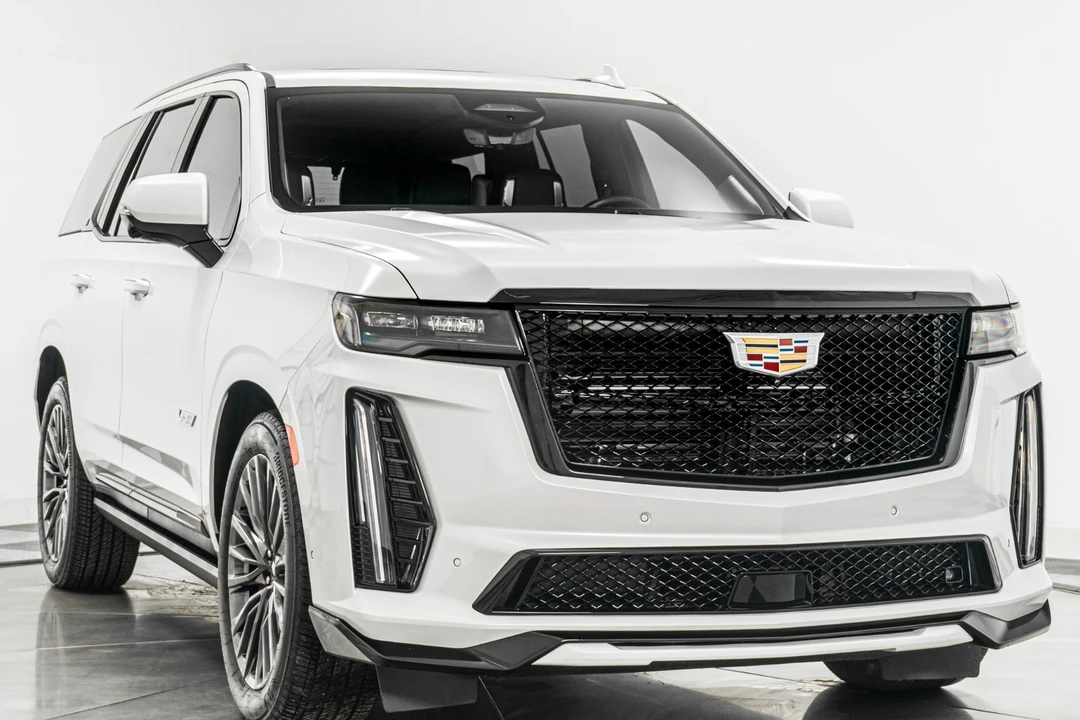 2023 Cadillac Escalade-V 5th Gen - Image 3 of 21