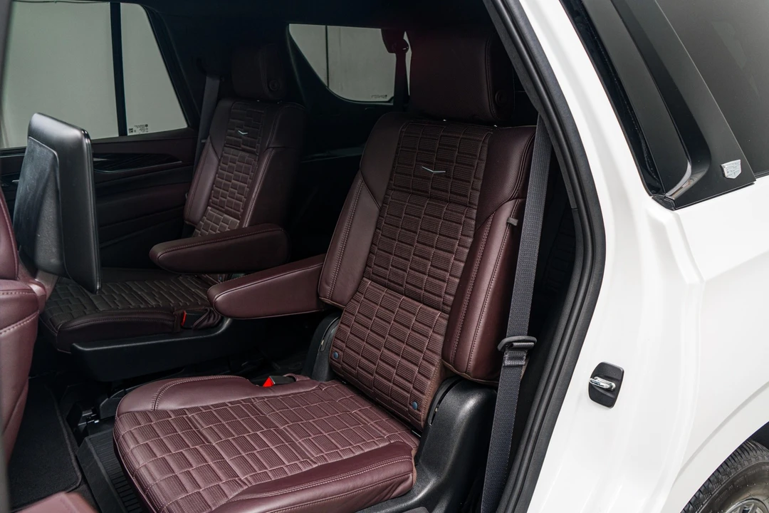 2023 Cadillac Escalade-V 5th Gen - Image 16 of 21