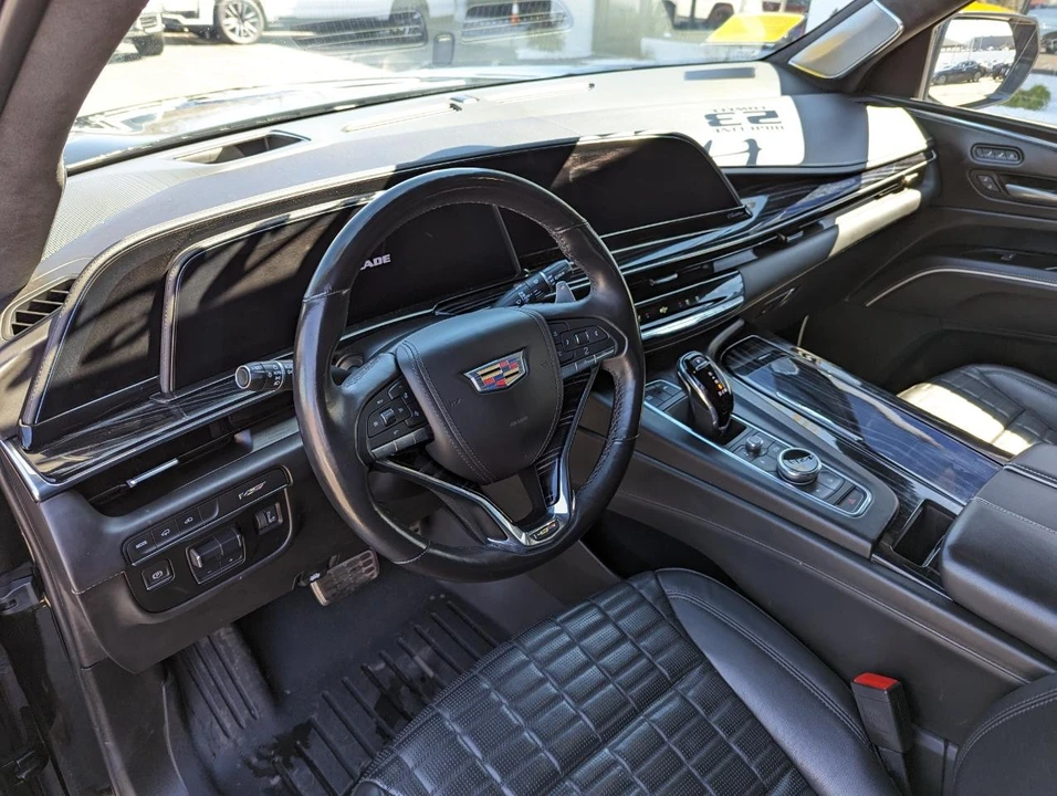 2023 Cadillac Escalade-V 5th Gen - Image 17 of 21