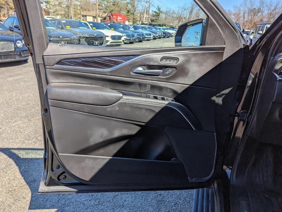 2023 Cadillac Escalade-V 5th Gen - Image 14 of 21