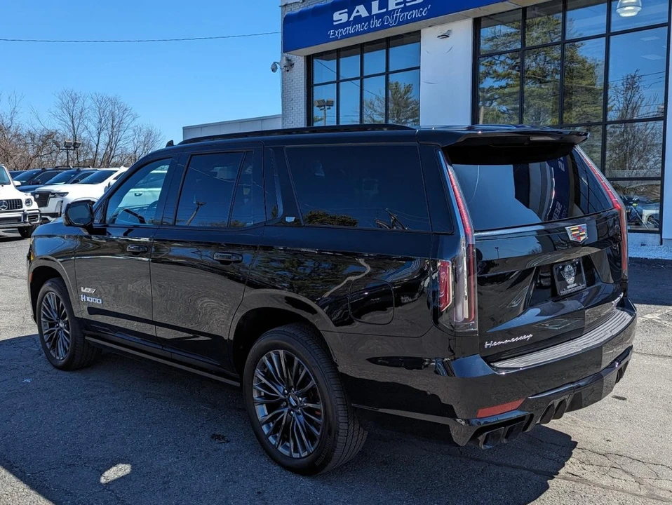 2023 Cadillac Escalade-V 5th Gen - Image 10 of 21