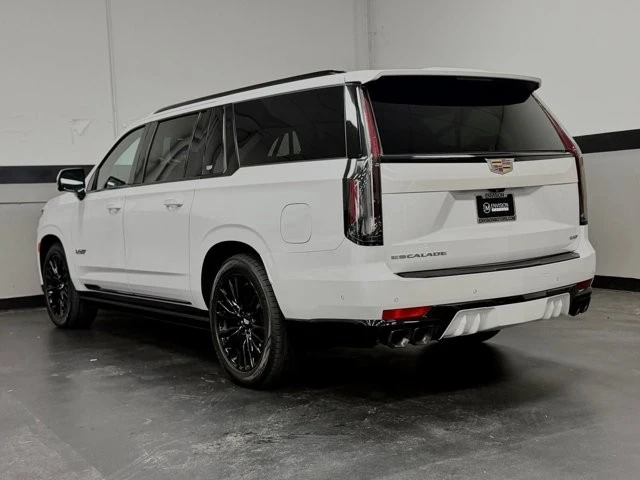 2023 Cadillac Escalade-V 5th Gen - Image 11 of 21