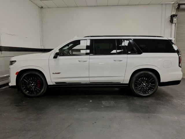 2023 Cadillac Escalade-V 5th Gen - Image 10 of 21