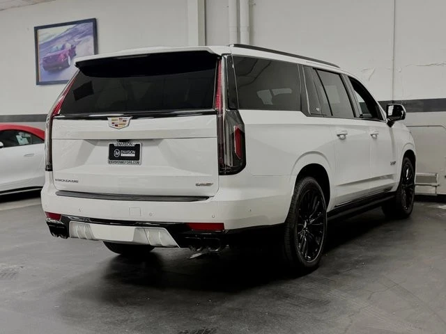 2023 Cadillac Escalade-V 5th Gen - Image 13 of 21