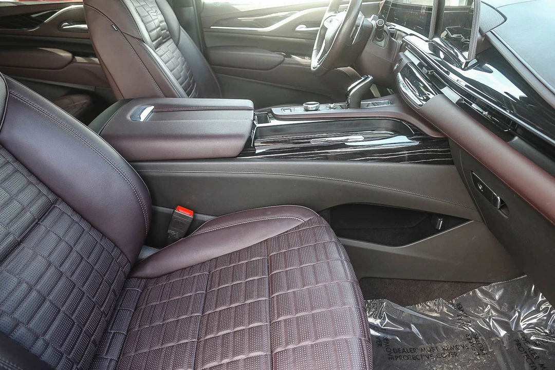 2023 Cadillac Escalade-V 5th Gen - Image 15 of 21