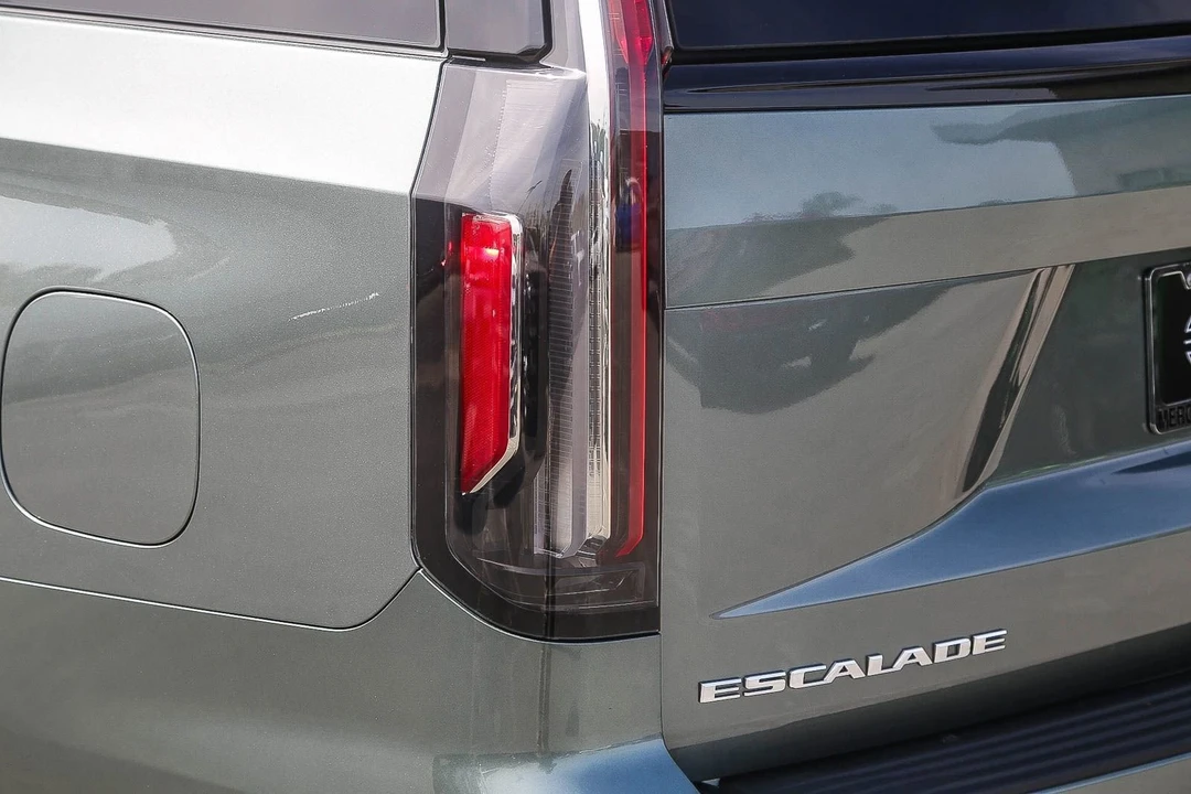 2023 Cadillac Escalade-V 5th Gen - Image 8 of 21
