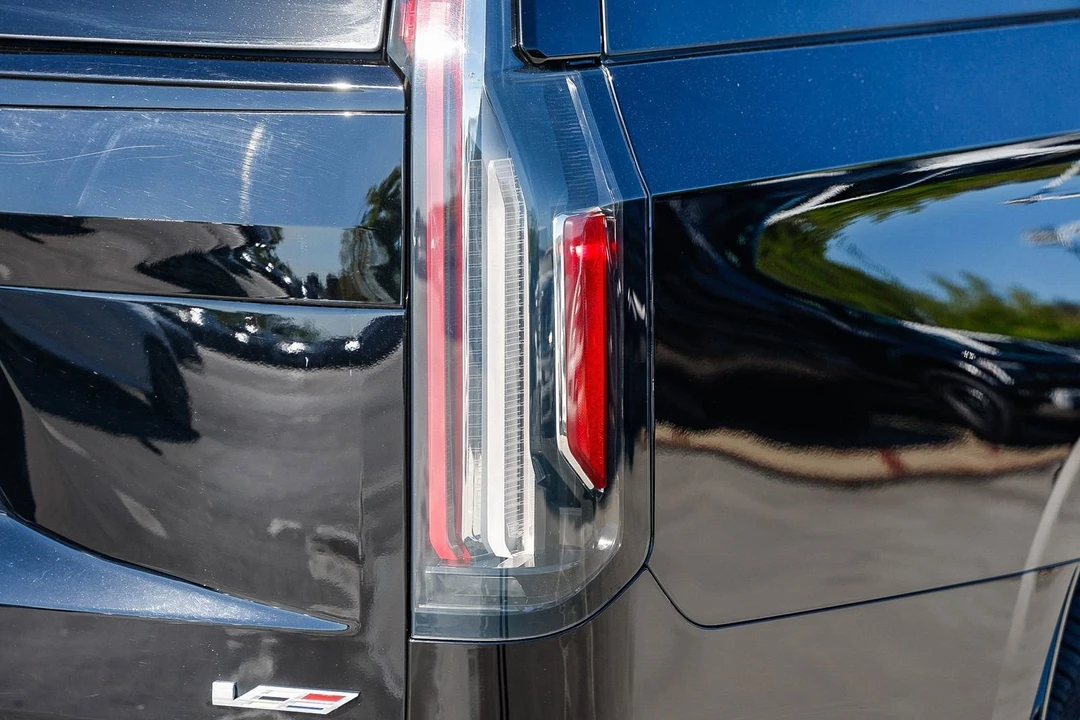 2023 Cadillac Escalade-V 5th Gen - Image 8 of 21
