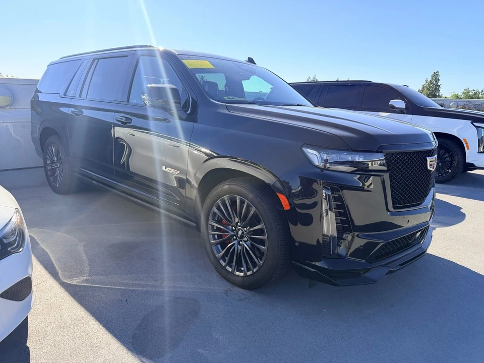 2023 Cadillac Escalade-V 5th Gen - Image 4 of 6