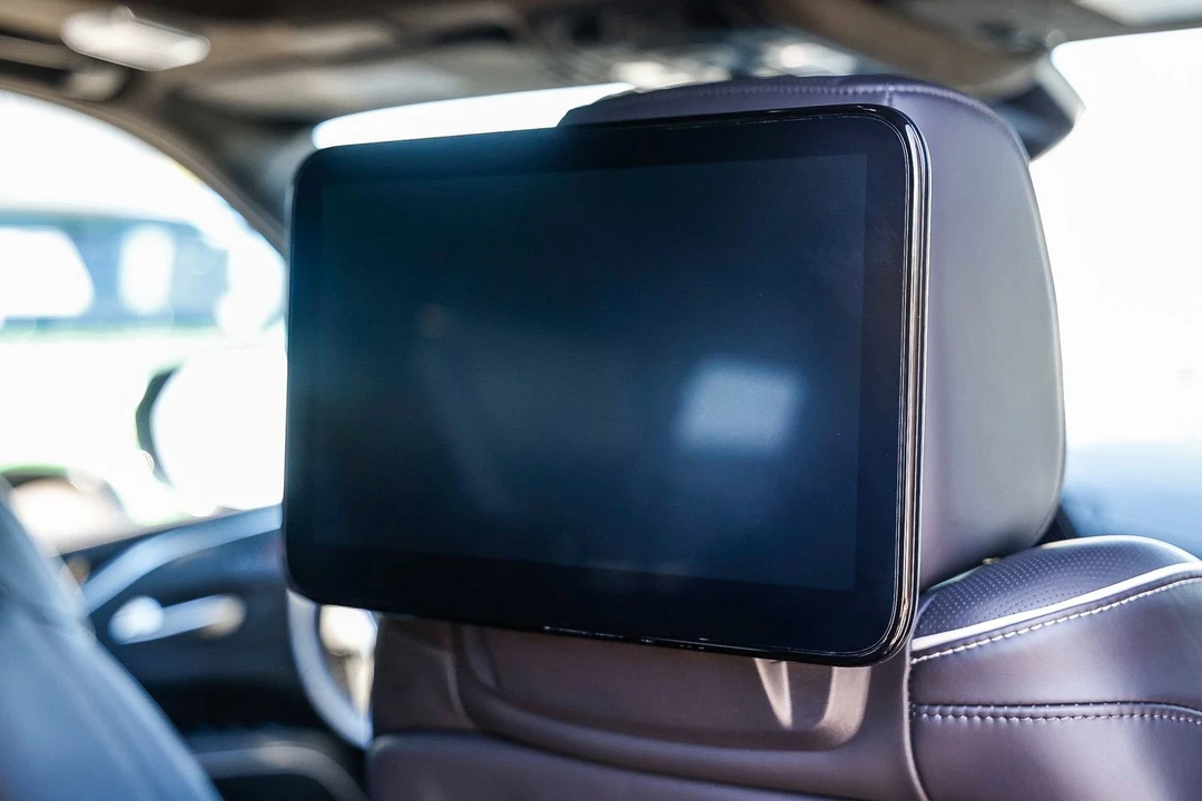 2023 Cadillac Escalade-V 5th Gen - Image 19 of 21