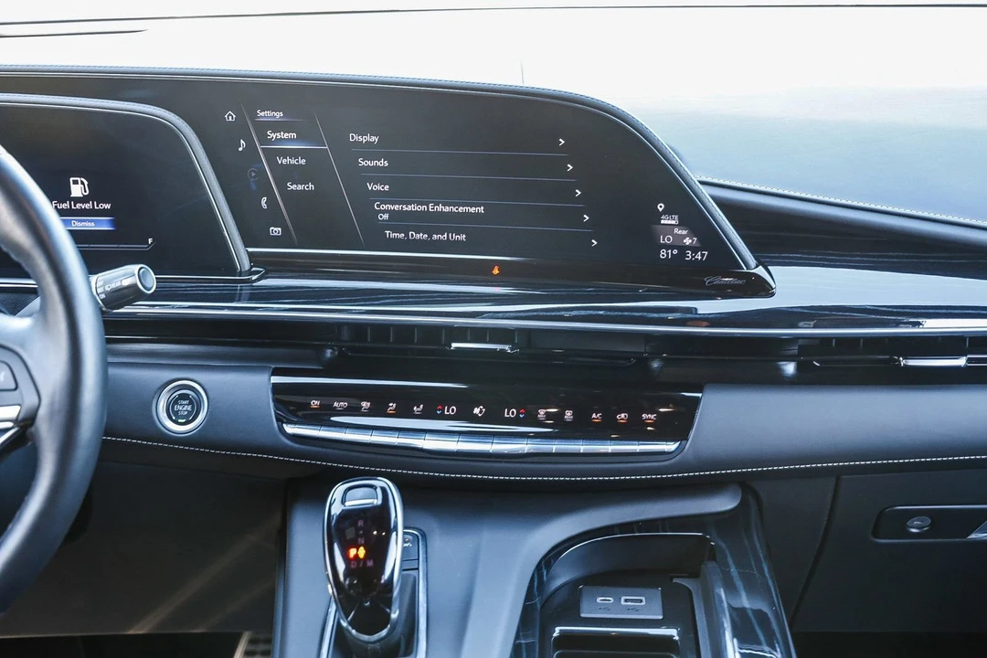 2023 Cadillac Escalade-V 5th Gen - Image 11 of 21