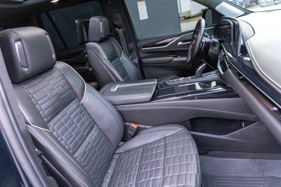 2023 Cadillac Escalade 5th Gen - Image 13 of 19