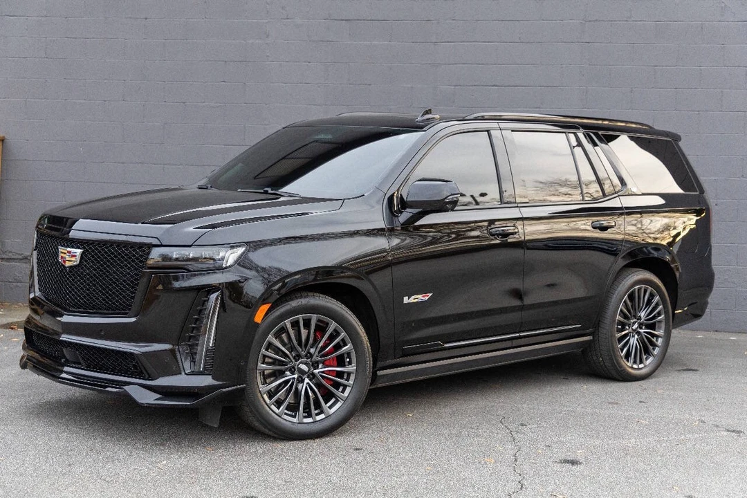 2023 Cadillac Escalade 5th Gen - Image 17 of 19