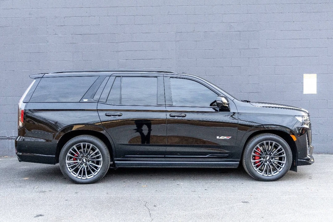 2023 Cadillac Escalade 5th Gen - Image 19 of 19