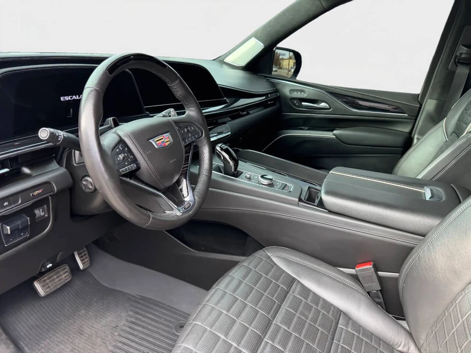 2023 Cadillac Escalade 5th Gen - Image 2 of 13