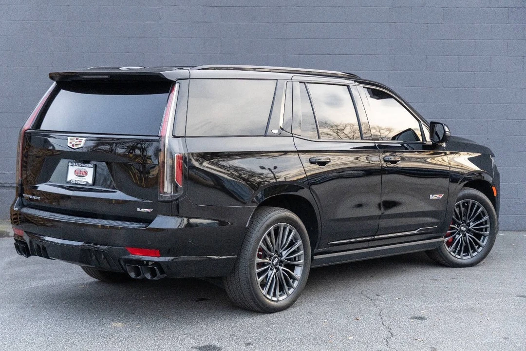 2023 Cadillac Escalade 5th Gen - Image 4 of 19