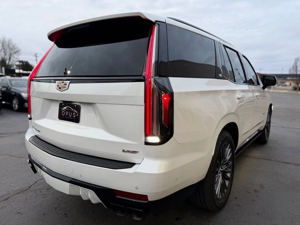 2023 Cadillac Escalade 5th Gen - Image 5 of 21