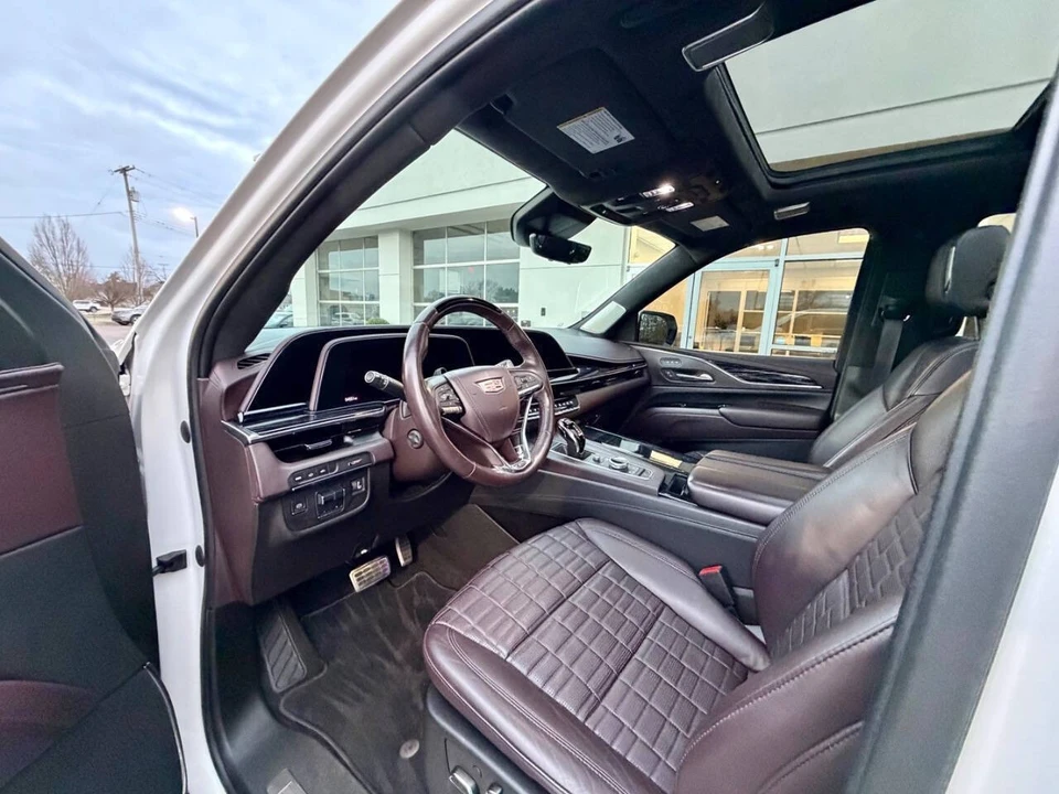 2023 Cadillac Escalade 5th Gen - Image 10 of 21