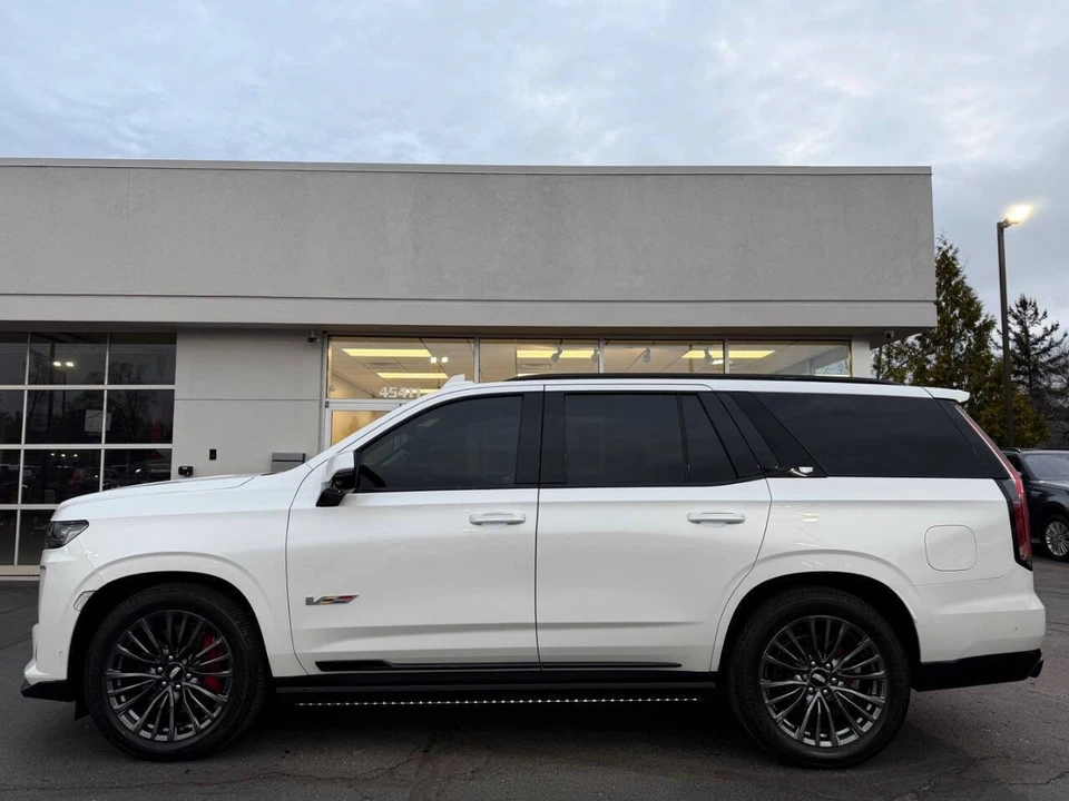 2023 Cadillac Escalade 5th Gen - Image 2 of 21