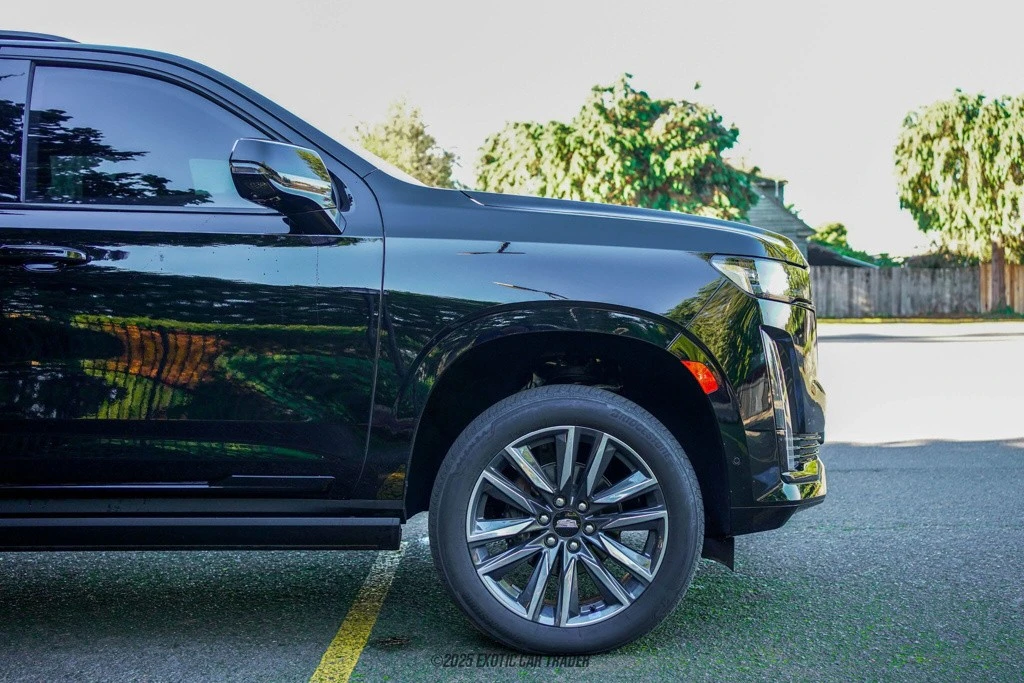 2023 Cadillac Escalade 5th Gen - Image 11 of 21