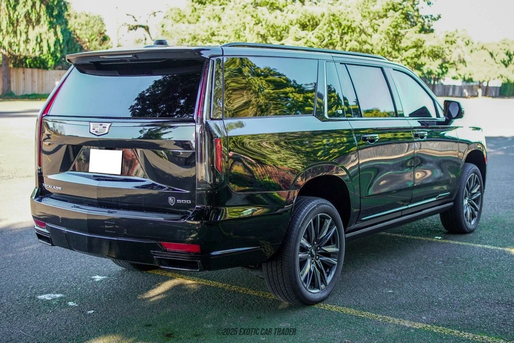 2023 Cadillac Escalade 5th Gen - Image 8 of 21