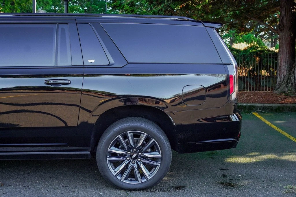 2023 Cadillac Escalade 5th Gen - Image 5 of 21