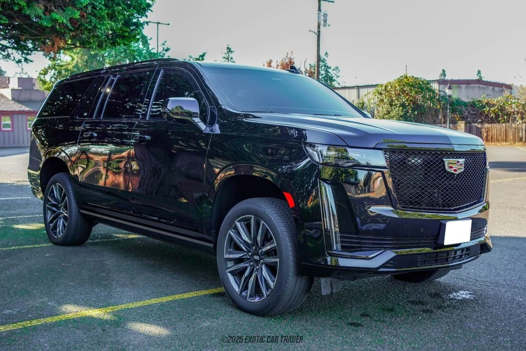 2023 Cadillac Escalade 5th Gen - Image 12 of 21
