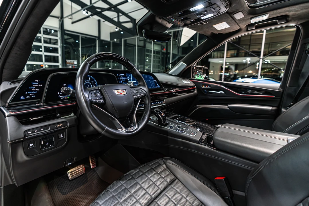 2023 Cadillac Escalade 5th Gen - Image 7 of 21