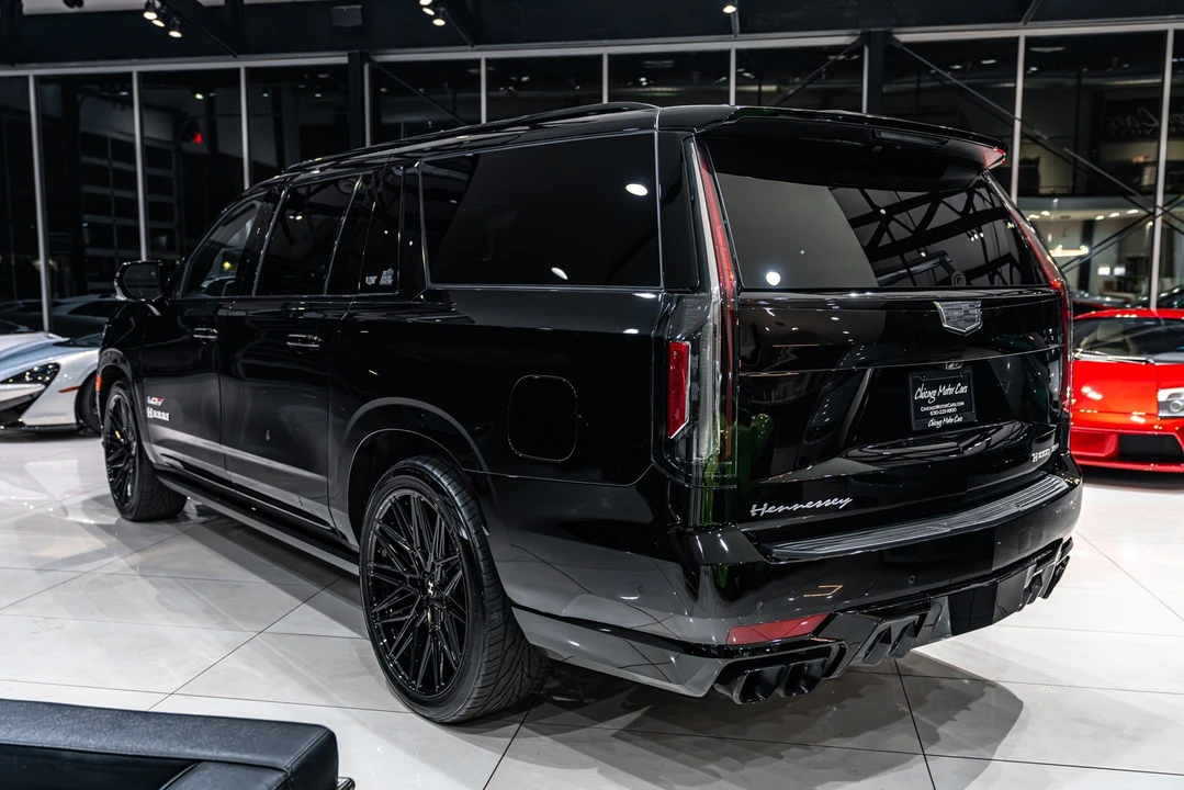 2023 Cadillac Escalade 5th Gen - Image 2 of 21