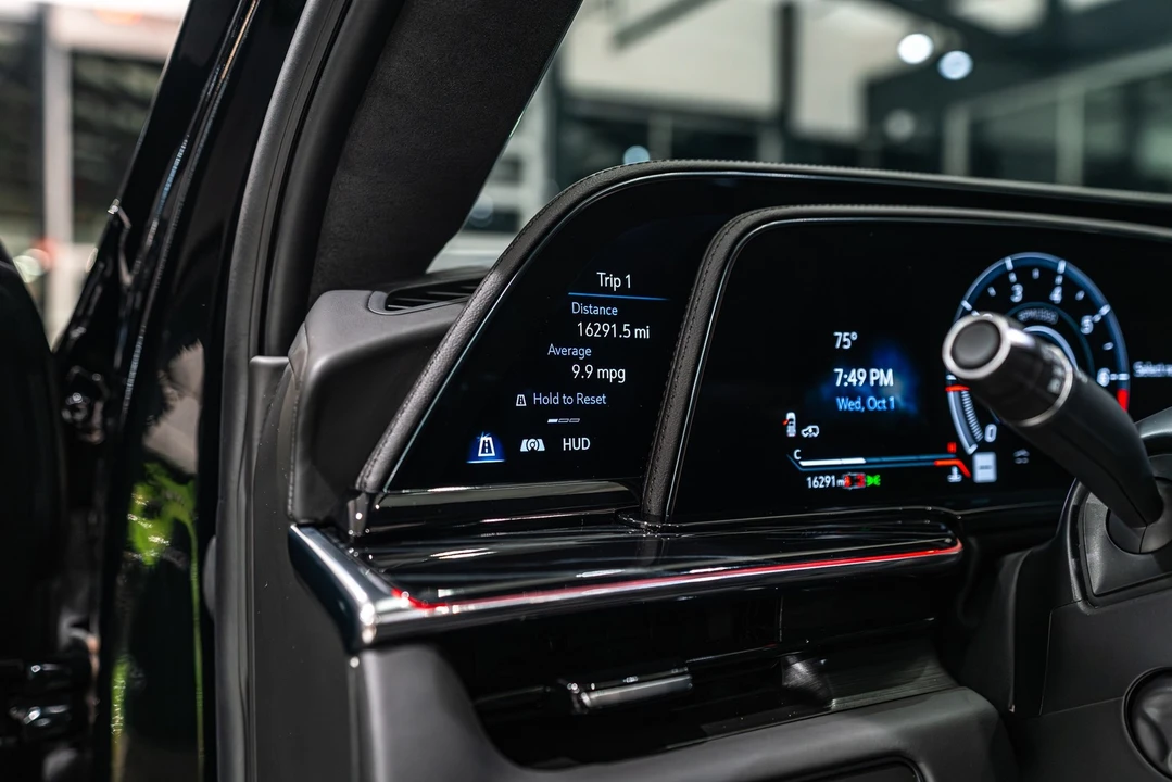 2023 Cadillac Escalade 5th Gen - Image 8 of 21