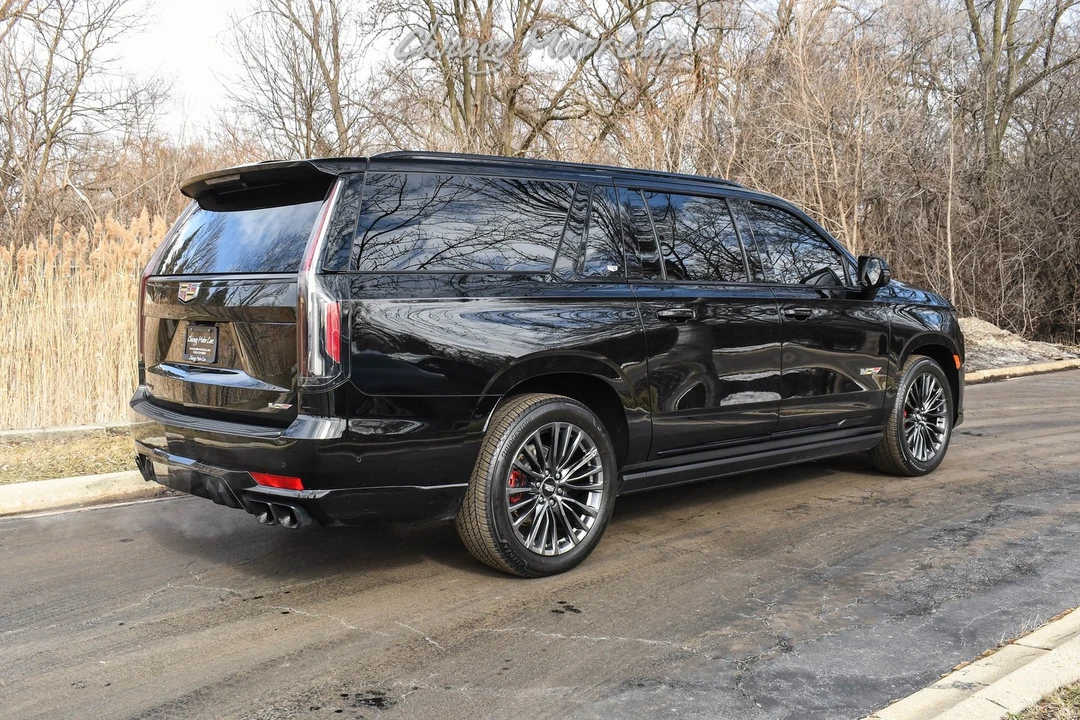 2023 Cadillac Escalade 5th Gen - Image 5 of 21