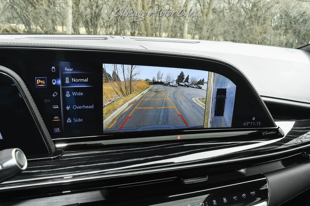 2023 Cadillac Escalade 5th Gen - Image 16 of 21