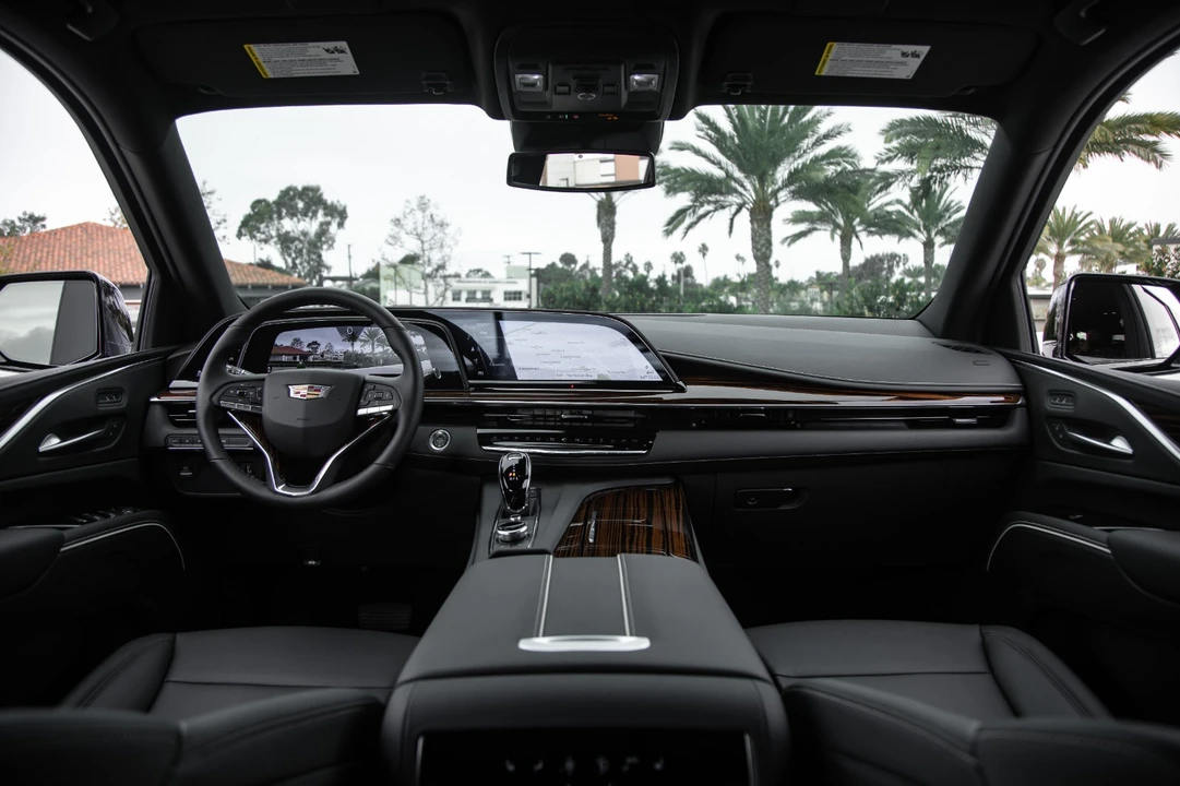 2023 Cadillac Escalade 5th Gen - Image 8 of 12