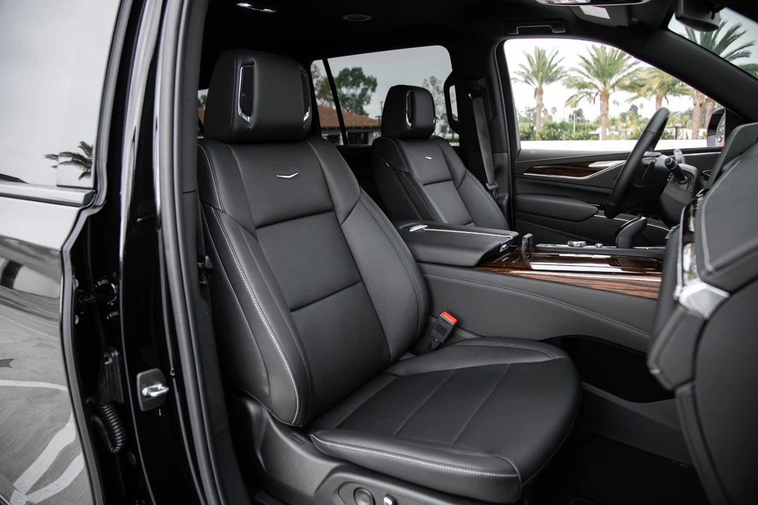 2023 Cadillac Escalade 5th Gen - Image 7 of 12