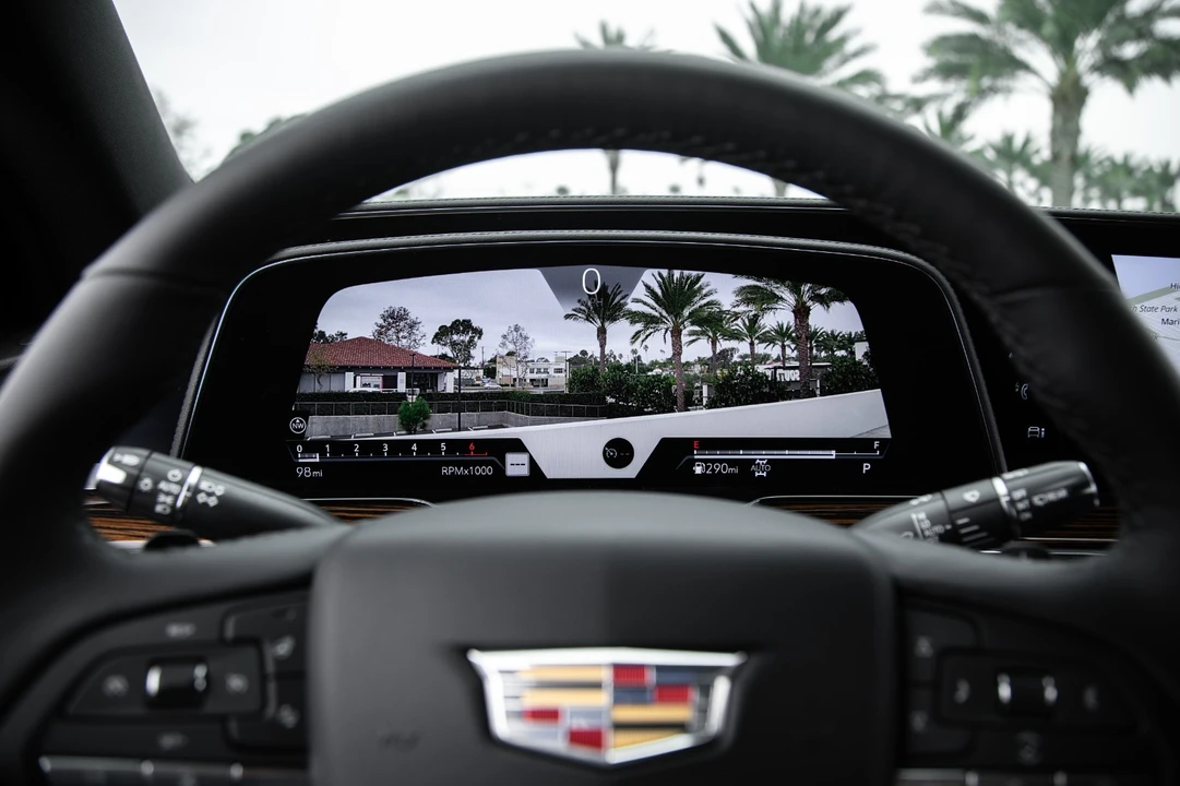 2023 Cadillac Escalade 5th Gen - Image 5 of 12