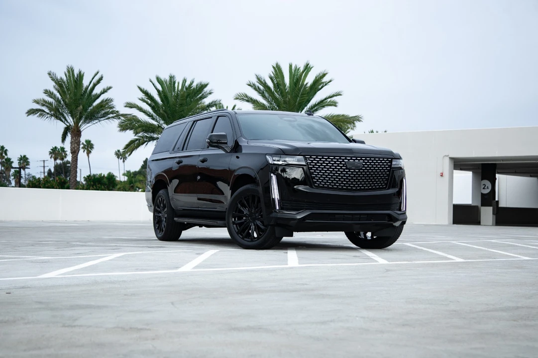 2023 Cadillac Escalade 5th Gen - Image 12 of 12