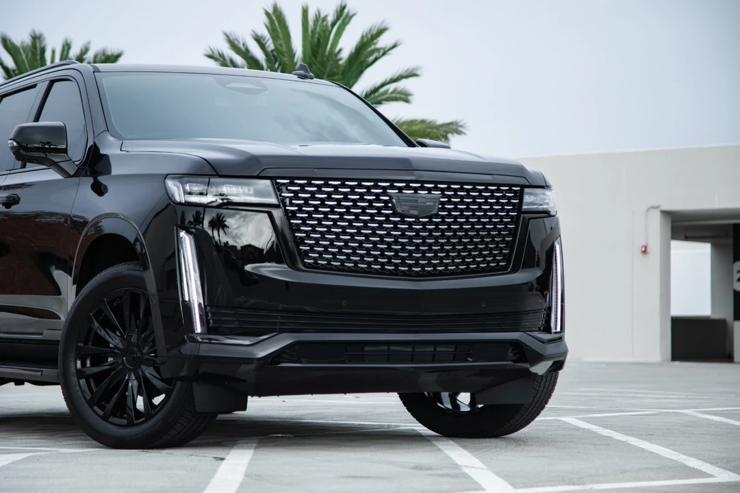 2023 Cadillac Escalade 5th Gen - Image 3 of 12