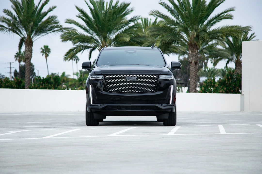 2023 Cadillac Escalade 5th Gen - Image 10 of 12