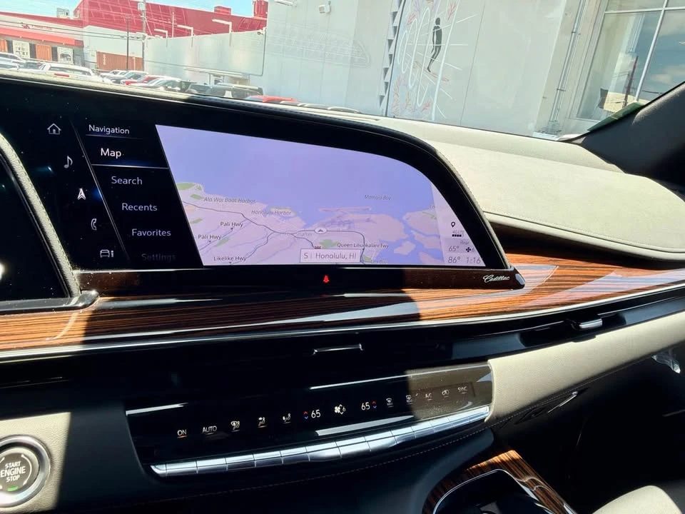 2023 Cadillac Escalade 5th Gen - Image 9 of 11