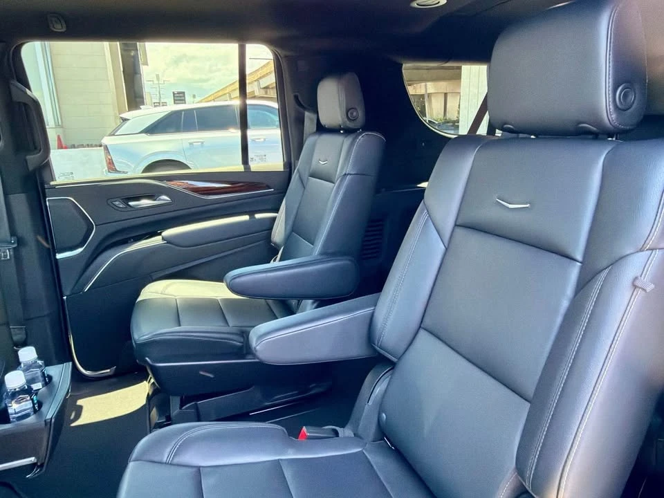 2023 Cadillac Escalade 5th Gen - Image 8 of 11
