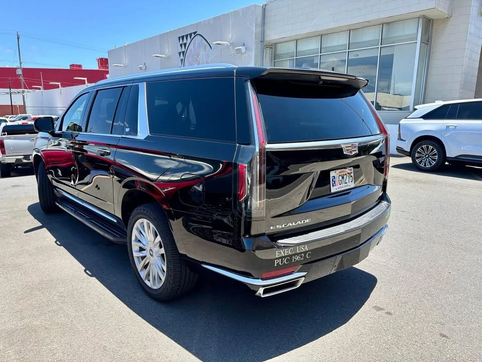 2023 Cadillac Escalade 5th Gen - Image 2 of 11