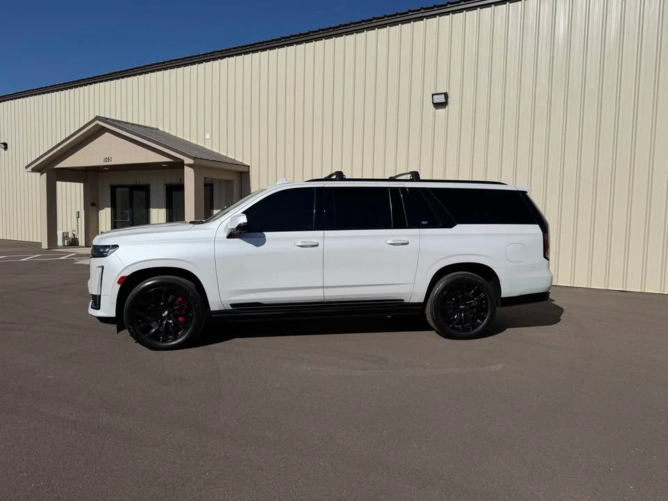 2023 Cadillac Escalade 5th Gen - Image 2 of 16